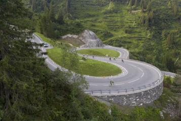 Die anspruchsvolle Streckenführung auf 150 Kilometern in Kombination mit der imposanten Landschaft machen den ARLBERG Giro zu einem Highlight im Rennradkalender.