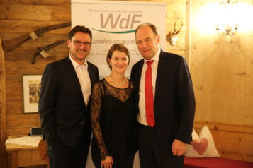 Auf dem Bild v.l.n.r.: Markus Tollinger (Raiffeisen-Landesbank Tirol), Wechselberger-Schreyer (D. Swarovski) und Franz Pegger (Rechtsanwälte Greiter Pegger Kofler & Partner).