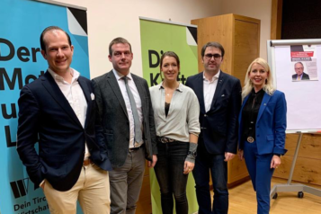 Auf dem Bild v.l.n.r.: Hannes Sappl, Obmann Thomas Oberhuber, Hanna Stöger, Anton Rieder und Bezirksobfrau LAbg. Barbara Schwaighofer.