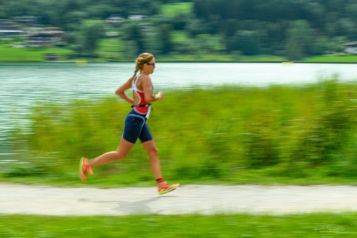 Eine flache Laufdistanz rund um den See lädt zu einem schnellen Finish ein. 