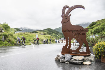 Der Arlbergpass kurz nach Startschuss bildet jedes Jahr eine kräfteraubende Herausforderung. 