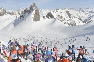 Am 23. April 2022 gehen 555 Wintersportfreaks an den Start des legendären weissen Rausch.