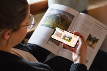 Beispielfoto Hochformat: Neben Geschichten und Bildern erwarten die Leserinnen und Leser künftig interaktive Inhalte im Magazin des Kufsteinerlandes.