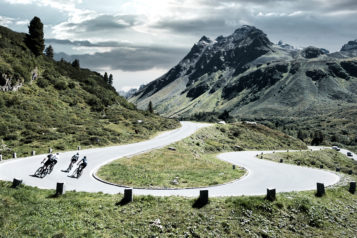 1.500 nationale und internationale TeilnehmerInnen stellen sich der 150-Kilometer-Strecke.