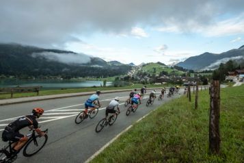 Die Route führte unter anderem am idyllischen Thiersee vorbei.