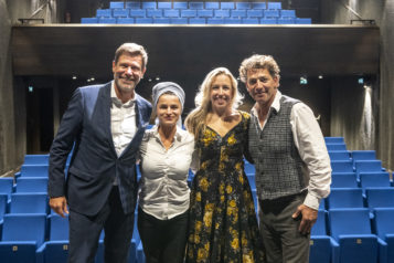 Freuten sich über 10 Jahre Oberhauser & Co: Geschäftsführer Peter Oberhauser, Cellistin Linde Härtel sowie Nina Proll und Gregor Bloéb. 