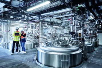 Von der verfahrenstechnischen Anlagenplanung über die technische Gebäudeausrüstung bis hin zum Projektmanagement und der Betreuung im laufenden Betrieb blickt SPIEGLTEC akribisch auf jedes Glied in der Realisierungskette anspruchsvoller Industrievorhaben.