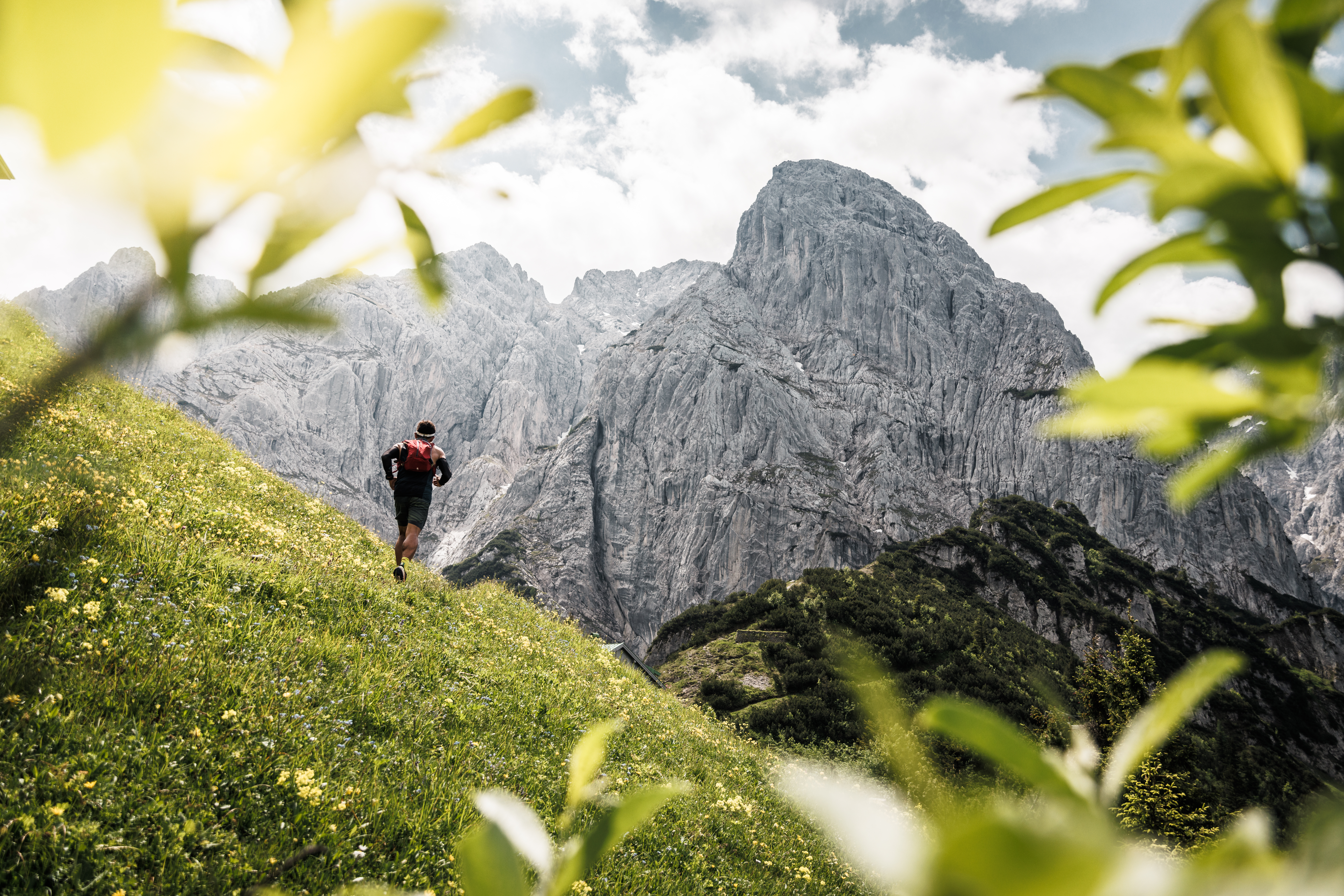Österreichische Meisterschaften: Auf der 44 km langen KOASA-Marathonstrecke mit 2.300 Höhenmetern kämpfen dieses Jahr die besten Trailrunner:innen des Landes um den Staatsmeistertitel.
