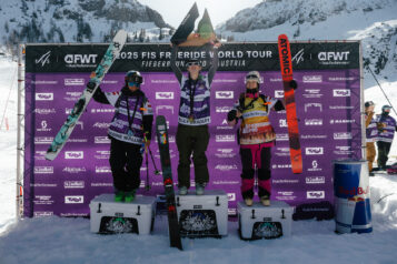Siegerinnen Ski Damen v. l. n. r.: Nadine Wallner (2. Platz), Lily Bradley (1. Platz) und Justine Dufour-Lapointe (3. Platz).