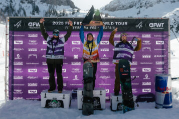 Siegerinnen Snowboard Damen v. l. n. r.: Michaela Davis-Meehan (2. Platz), Noémie Equy (1. Platz) und Erin Sauvé (3. Platz).
