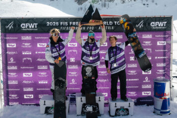 Sieger Snowboard Herren v. l. n. r.: Cody Bramwell (2. Platz), Liam Rivera (1. Platz) und Holden Samuels (3. Platz).