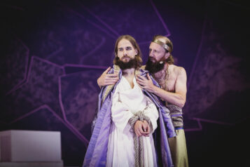 Jesus bei Herodes mit Florian Harrender als Herodes und Stefan Pfisterer als Jesus-Darsteller.