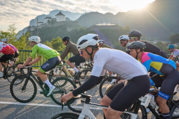 Ausgehend von der Festungsstand ging es für die Teilnehmenden steil hinauf nach Thiersee.