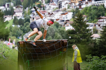 Kein Hindernis zu schwer - wer durchkommen will, muss volle Power zeigen.