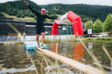 Balance ist gefragt, sonst wird's nass.
