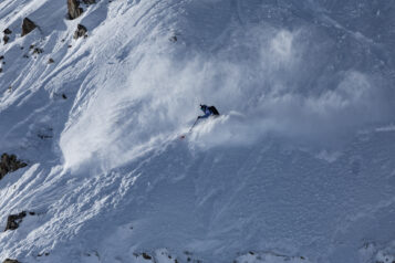 Die weltbesten Freeriderinnen und Freerider versammeln sich an einem brandneuen Austragungsort, der Pointe de Thorens (3.200 m), zur zweiten Etappe der Saison 2026. 