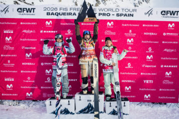 Ski Damen: Vorjahressiegerin Dufour-Lapointe (CAN) räumt in Baqueira wieder ab (Mitte).