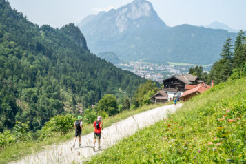 Das Ziel naht - Kufstein mit der imposanten Festung haben die TeilnehmerInnen bereits vor Augen.