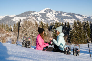 Winterlicher Genuss beim Schneeschuhwandern