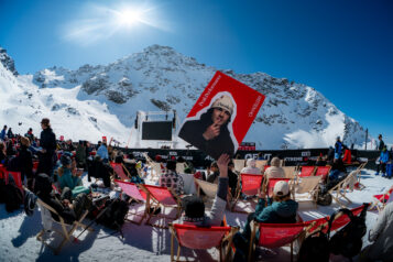 Verbier ist bereit für das Festwochenende: Athletinnen und Athleten treffen sich bei diesem entscheidenden Moment der Saison mit ihren Fans und der globalen Freeride-Community.