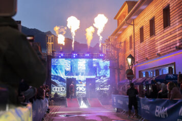 Imposante Showelemente sorgten beim St. Anton Night Sprint für eine außergewöhnliche Atmosphäre.