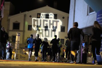 Mitten durch die Innenstadt: Beim SODA ZITRON NIGHT RUN wird Kufsteins Zentrum zur Laufstrecke.